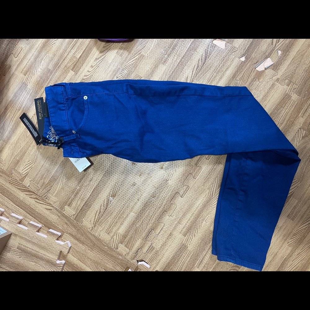 EXPRESS Zelda Jean legging. BNWT. SIZE 0